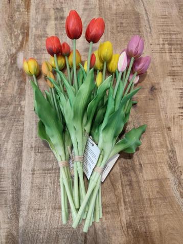 Lot de tulipes artificielles, ( 5 couleurs )  beschikbaar voor biedingen