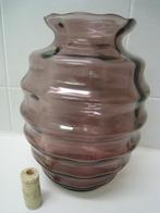 Jaren 50 vaas in purper glas, in perfekte staat !!, Antiquités & Art, Antiquités | Vases, Enlèvement ou Envoi