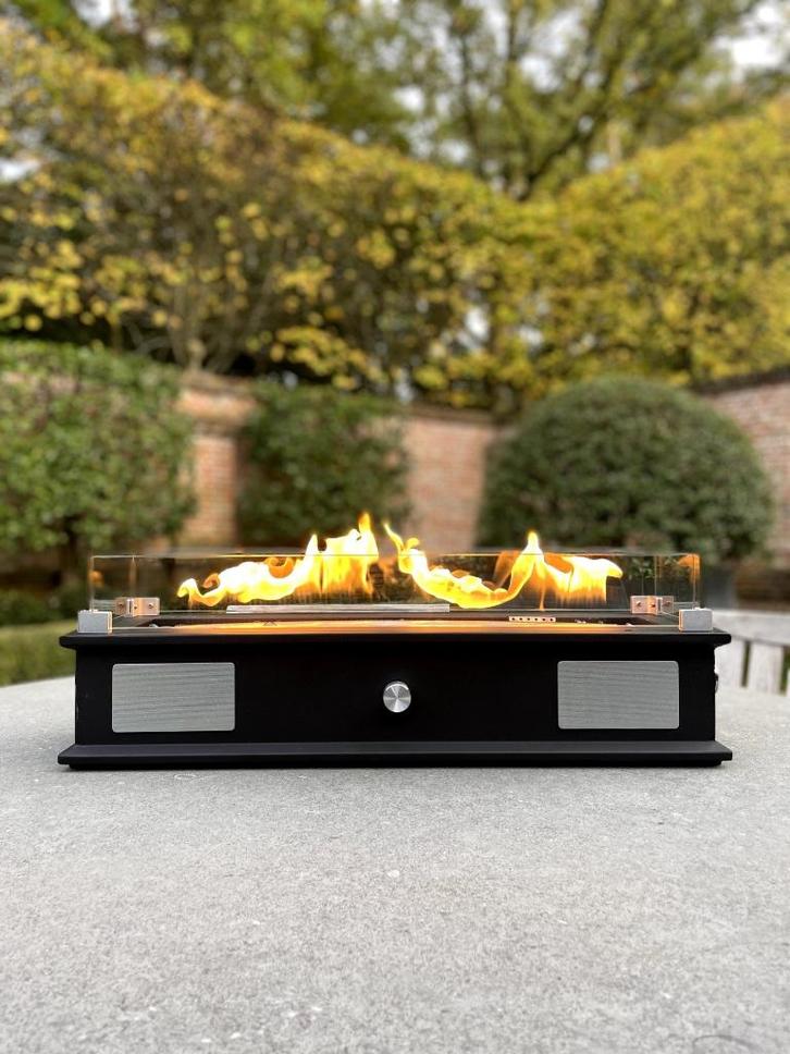 Gasvuur met Bluetooth speakers en dansende vlammen, Tuin en Terras, Terrasverwarmers, Zo goed als nieuw, Gas, Vloer, Draaibaar