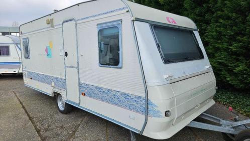 Adria Unica B 502 UP., Caravans en Kamperen, Caravans, Particulier, tot en met 4, 750 - 1000 kg, Rondzit, Adria, Lengtebed, Vast bed