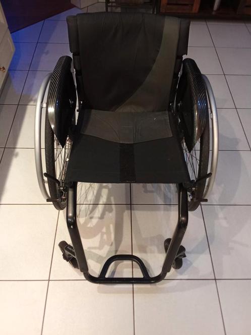 carbon rolstoel ideaal om te sporten, Diversen, Rolstoelen, Zo goed als nieuw, Ophalen