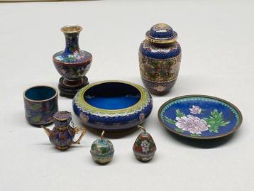 8 miniaturen van Cloisonné beschikbaar voor biedingen