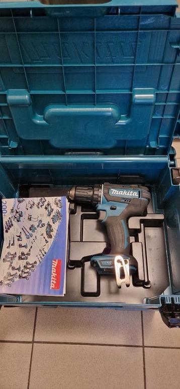 Makita schroefmachine + koffer beschikbaar voor biedingen