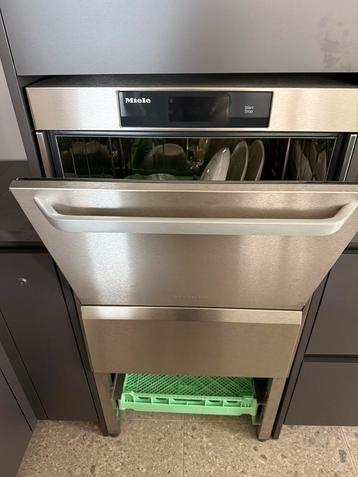 Miele PTD 701 professionele vaatwasser – zo goed als nieuw beschikbaar voor biedingen