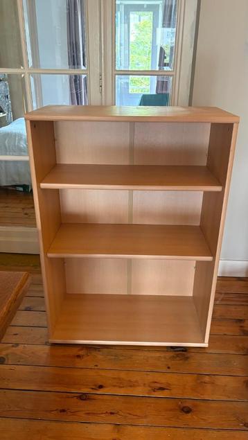 Vintage IKEA kledingkast beschikbaar voor biedingen