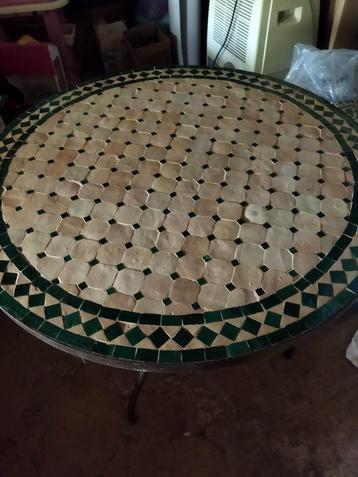 Belle table traditionelle marocaine