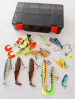 Fox opbergdoos + 21 stuks kunstaas: Westin, Savage Gear, ..., Watersport en Boten, Ophalen of Verzenden