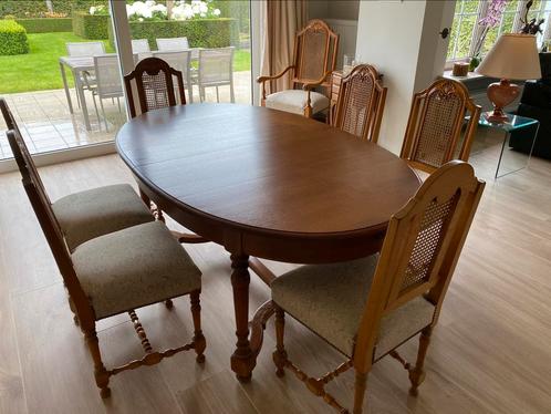 Prachtige uitschuifbare tafel + 8 stoelen in super staat, Huis en Inrichting, Complete eetkamers, Zo goed als nieuw, Ophalen of Verzenden