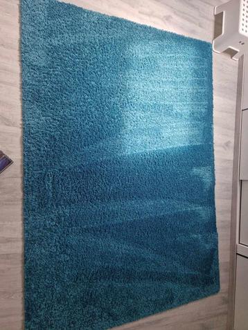 Tapis bleu 