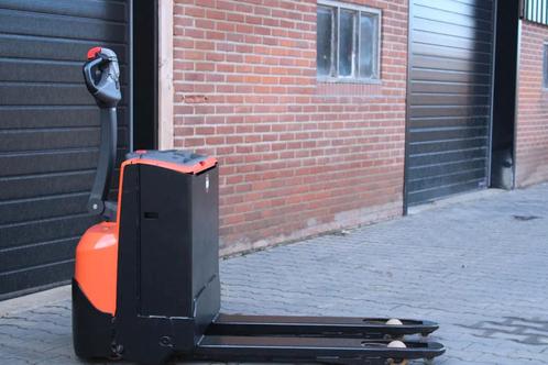 Toyota LWE160 palletwagen elektrische 350 uur (bj 2016), Zakelijke goederen, Machines en Bouw | Heftrucks en Intern transport