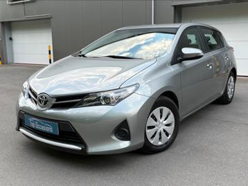 Toyota Auris 1.3i Benzine 2013 Airco Trekhaak Gekeurd Euro 5 beschikbaar voor biedingen
