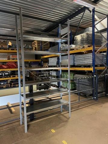 Gebruikte legbordstelling merk Meta beschikbaar voor biedingen