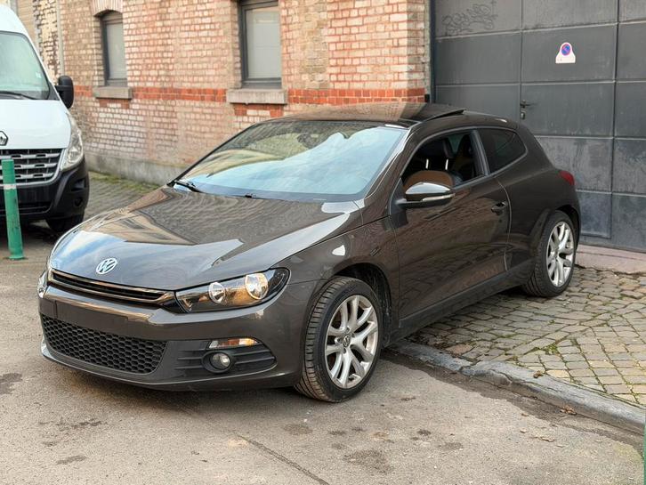 Vw scirocco 138 000 kilometre automatique **, Auto's, Volkswagen, Particulier, Scirocco, Benzine, Ophalen