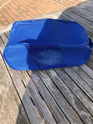 Golfshoe or other shoebox beschikbaar voor biedingen