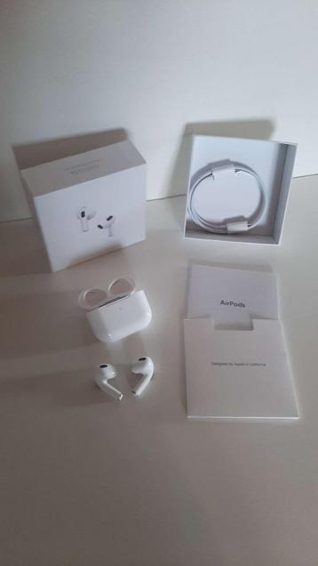 Apple AirPods 3  beschikbaar voor biedingen