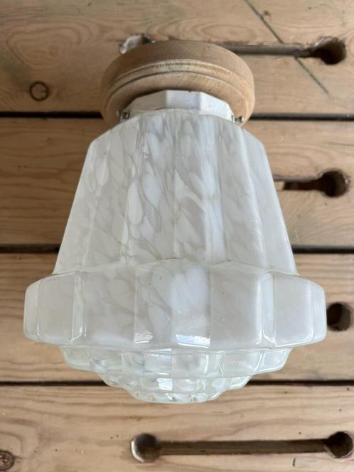 Antieke art deco plafondlamp wit gewolkt glas, Antiek en Kunst, Antiek | Verlichting, Ophalen of Verzenden