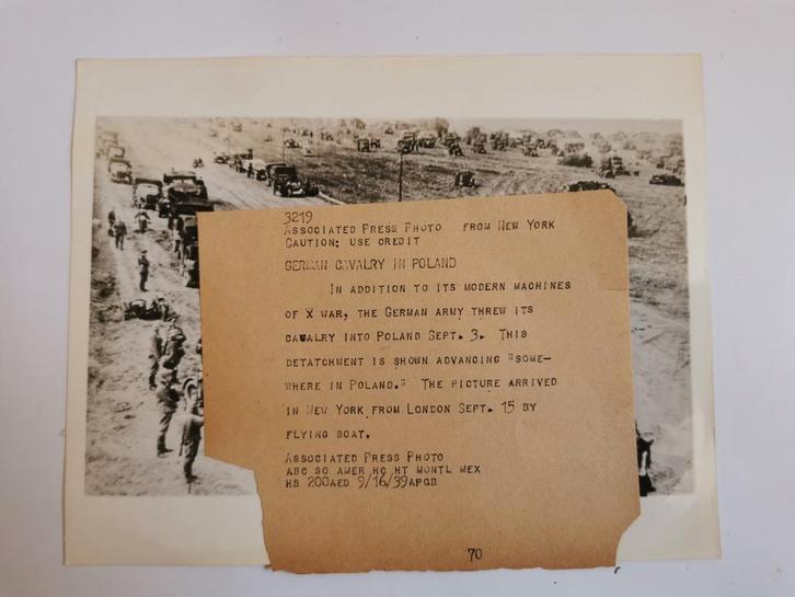 SS Totenkopf Horse Regiment
- INVASIE POLEN 1939 - waffen ss, Verzamelen, Foto's en Prenten, Zo goed als nieuw, Ophalen of Verzenden