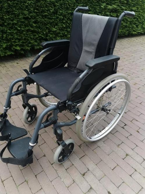 Lichtgewicht rolstoel invacare action invalide Rolwagen, Diversen, Rolstoelen, Zo goed als nieuw, Ophalen of Verzenden