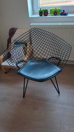 Chaises Knoll Diamond, Enlèvement