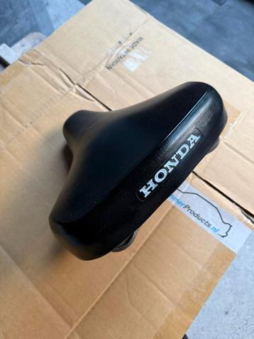 Honda camino zwart zadel beschikbaar voor biedingen