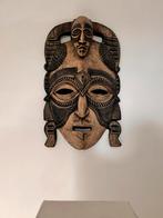 Groot handgesneden Afrikaans houten masker, Ophalen