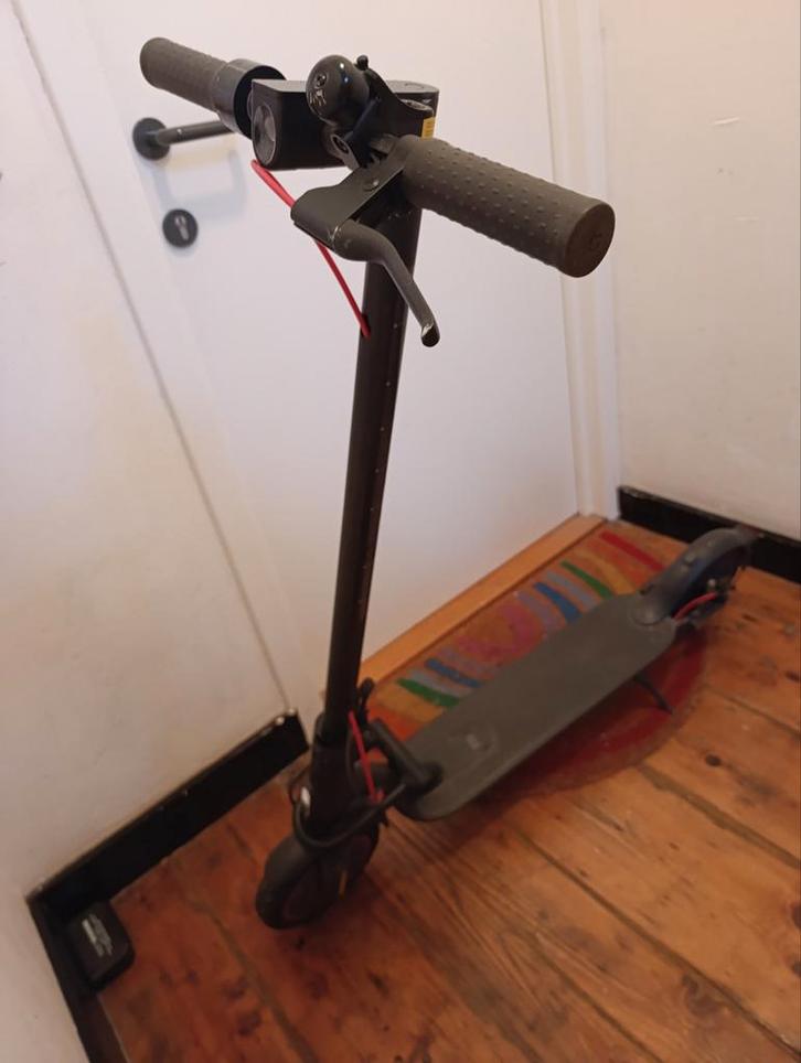 Xiaomi Mi Electric Scooter Essential, Fietsen en Brommers, Steps, Gebruikt, Ophalen