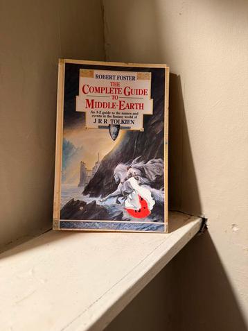 The Complete Guide to Middle-Earth Robert Foster, Enlèvement ou Envoi, Comme neuf, Livre, Poster ou Affiche