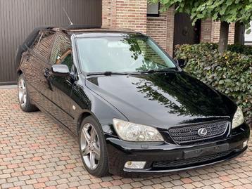 Lexus IS300 Sportcross, Autos, Cuir et Alcantara, Achat, 2997 cm³, Carnet d'entretien