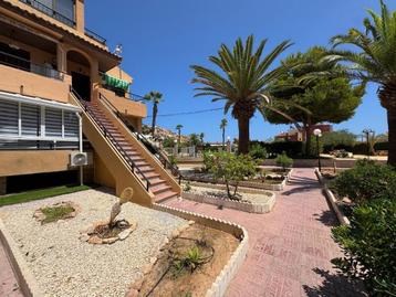 Fantastisch gerenoveerde studio / bij het strand van La Mata beschikbaar voor biedingen