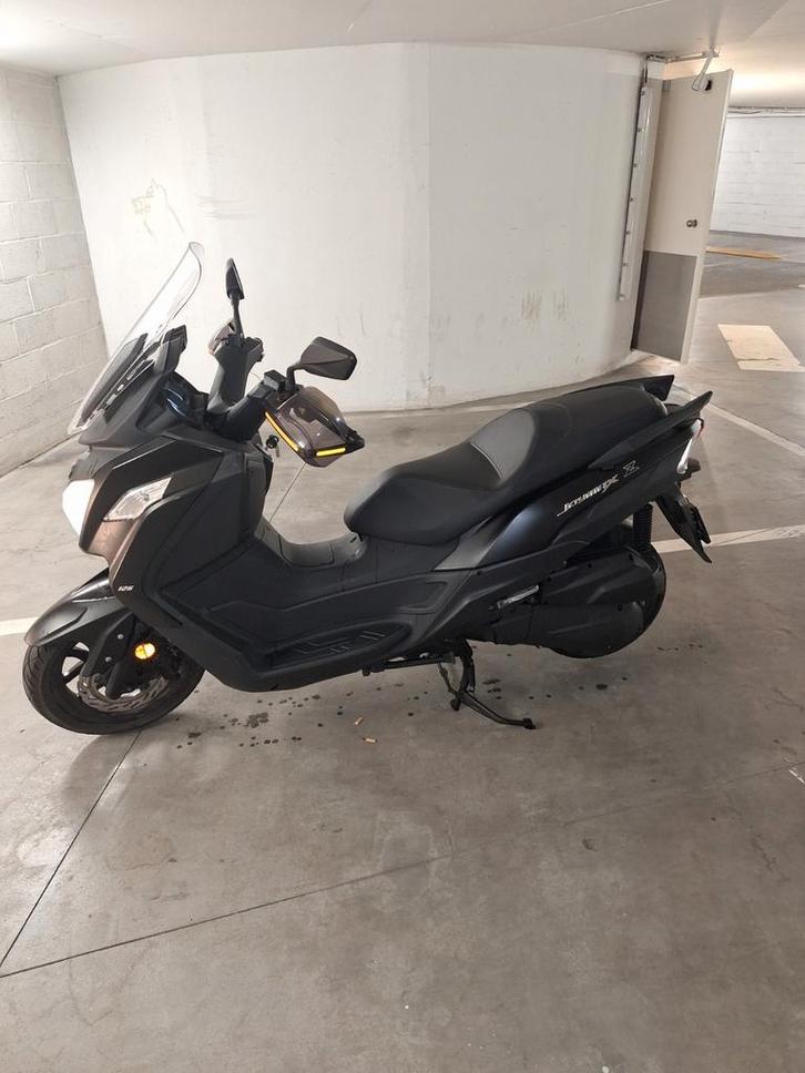 Sym joymax z 125cc, Fietsen en Brommers, Scooters | SYM, Zo goed als nieuw, Ophalen of Verzenden