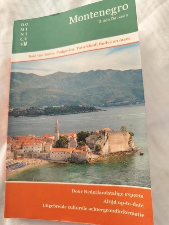 Guido Derksen - Montenegro, Boeken, Reisgidsen, Zo goed als nieuw, Europa, Ophalen of Verzenden