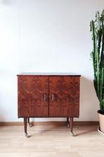 Retro kastje op wieltjes, Huis en Inrichting, Kasten | Dressoirs, Ophalen, Zo goed als nieuw