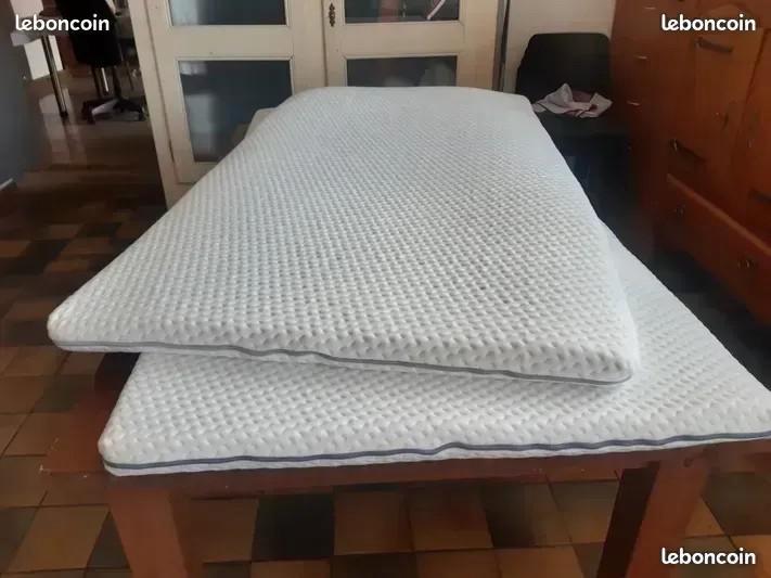 Lot de 2 surmatelas neufs réversible 90x200 cm, Caravans en Kamperen, Kampeeraccessoires, Zo goed als nieuw, Ophalen