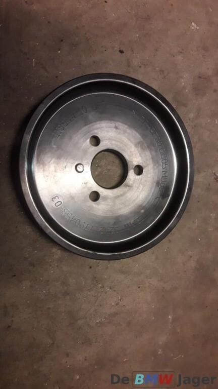 Stuurbekrachtigingspomp-poelie BMW 1 en 3 serie  32427790453, Auto-onderdelen, Besturing, BMW, Gebruikt, Ophalen of Verzenden