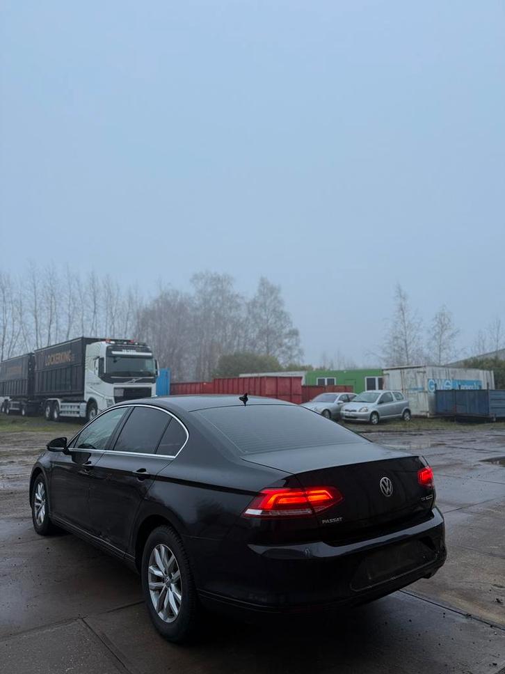 Passat 1.6 automaat 2017 euro 6, Autos, Volkswagen, Particulier, Passat, Diesel, Euro 6, Berline, 5 portes, Automatique, Noir
