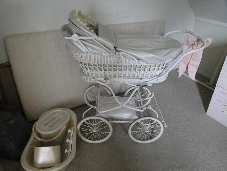 Babyspullen alles behalve een commode, Kinderen en Baby's, Kinderspulletjes, Zo goed als nieuw, Ophalen