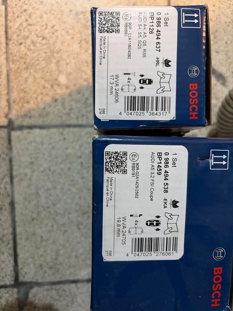 Nouvelles plaquettes de frein avant et arrière, Enlèvement