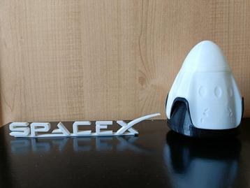 SpaceX Crew Dragon Capsule + Logo  beschikbaar voor biedingen
