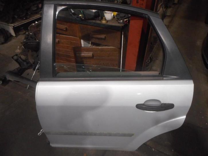 PORTIER LINKS ACHTER Ford Focus 2 (01-2004/09-2012), Auto-onderdelen, Carrosserie, Deur, Ford, Achter, Links, Gebruikt