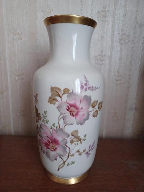 Beau vase blanc avec bord doré et imprimé floral., Maison & Meubles, Accessoires pour la Maison | Vases, Utilisé, Blanc, Moins de 50 cm