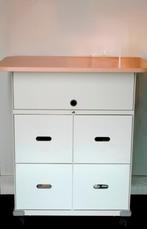 Vitra Caravan verrijdbare kast, Ophalen, Metaal, 100 tot 150 cm, Design