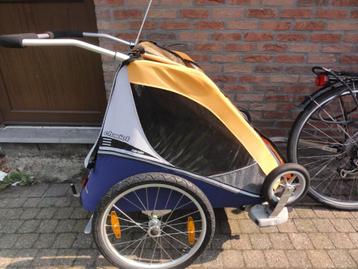 Fietskar voor 2 kinderen met Heel wat extra's voor 65 euro beschikbaar voor biedingen