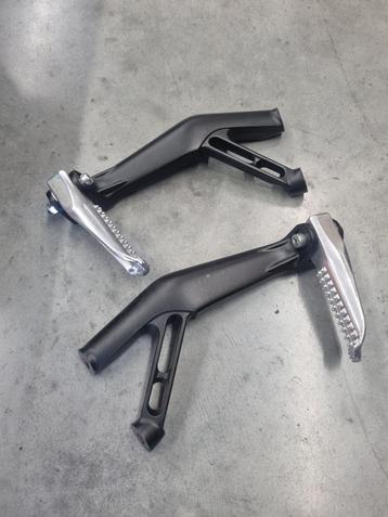 yamaha r1 2015-2016 passagier steuntjes beschikbaar voor biedingen