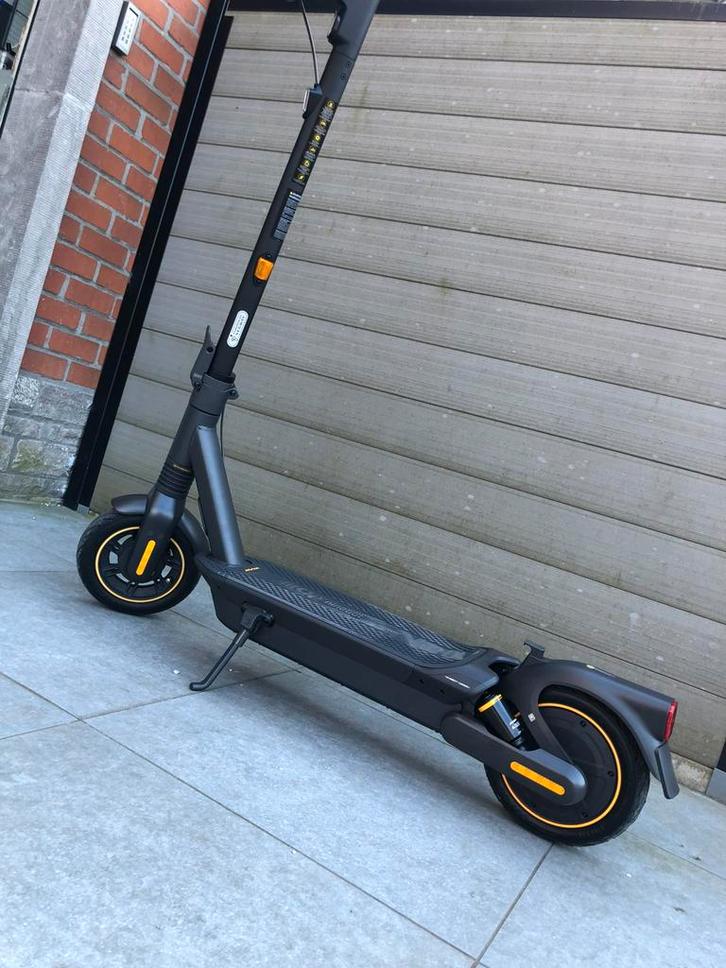 Ninebot KickScooter Max G2E - Elektrische step, Fietsen en Brommers, Steps, Zo goed als nieuw, Elektrische step (E-scooter), Ophalen