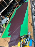 Bordeaux kleur halve huid 1.2 mm dikte  stug en gald A- 63, Hobby en Vrije tijd, Ophalen of Verzenden