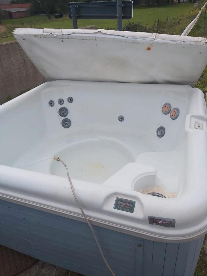 Jacuzzi gratis geleverd geplaatst, Tuin en Terras, Zwembad-toebehoren, Zo goed als nieuw, Ophalen of Verzenden