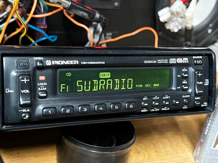 Pioneer KEH-M8500RDS + 6cd + télécommande, Auto diversen, Autoradio's, Zo goed als nieuw, Ophalen of Verzenden