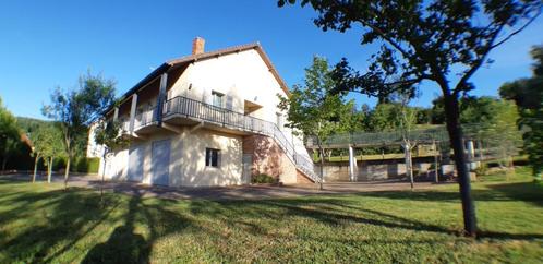 Frankrijk Auvergne Huis 350m² - 7 slaapkamers - Land 2000m², Immo, Buitenland, Frankrijk, Woonhuis, Stad