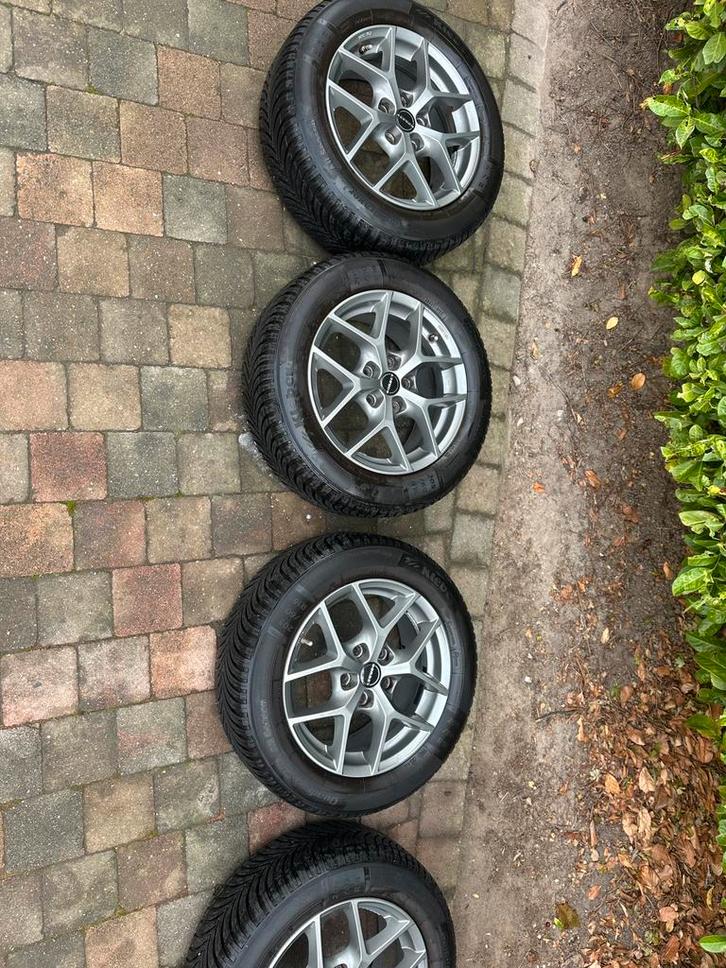 Banden op velg borbet Y, Auto-onderdelen, Banden en Velgen, Banden en Velgen, All Season, 16 inch, 205 mm, Gebruikt, Ophalen