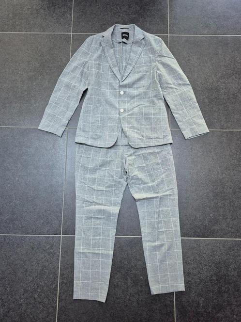 Kostuum Hugo Boss mt 50, Kleding | Heren, Kostuums en vesten, Zo goed als nieuw, Maat 48/50 (M), Grijs, Ophalen